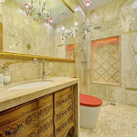 Luxury Pilies Avenue Apartment Vilnius
