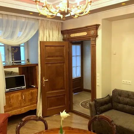 Luxury Pilies Avenue *