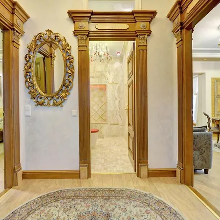 Luxury Pilies Avenue