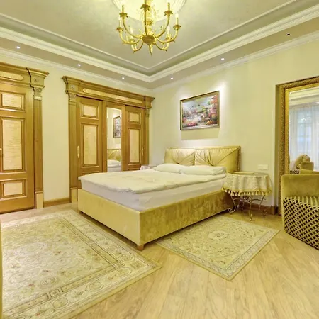 Luxury Pilies Avenue *